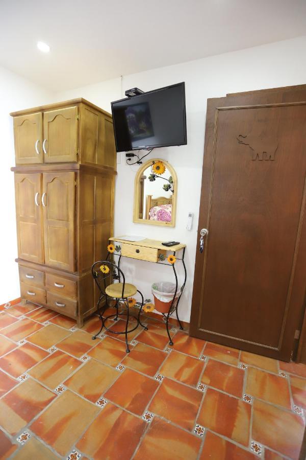Hotel Boutique Casa Elefante Гвадалахара Екстер'єр фото
